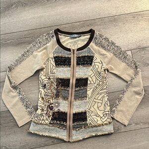 LULU-H French Styled Beige Zipped Top XL